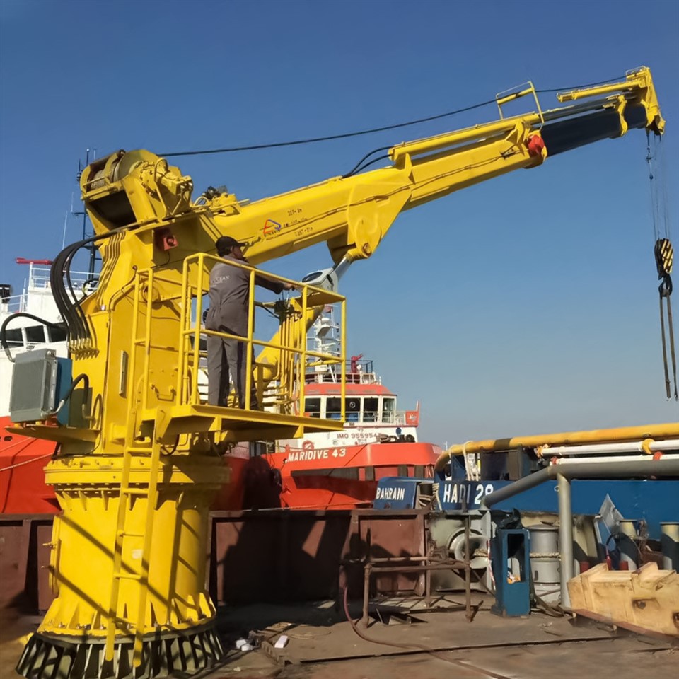 Marine Telescopic BOM Crane