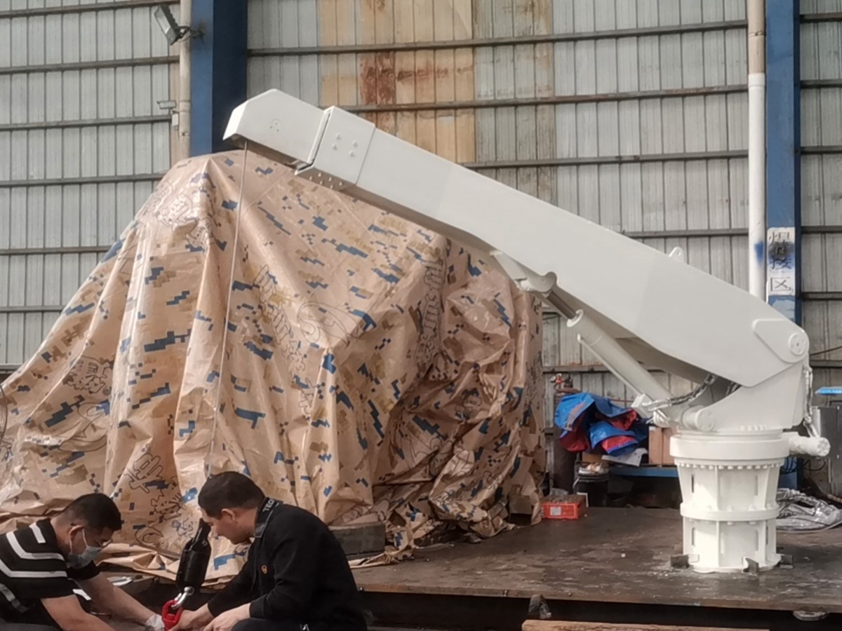 yacht crane yacht crane