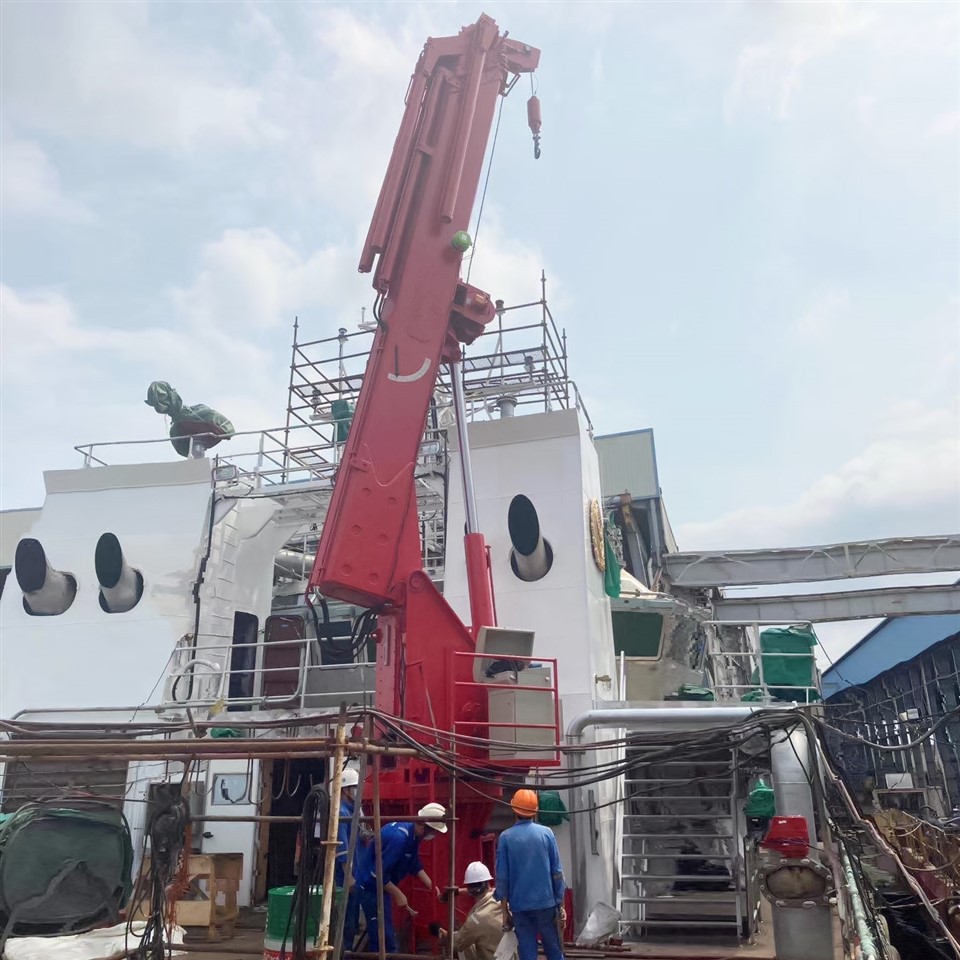 Ship Deck Cranes
